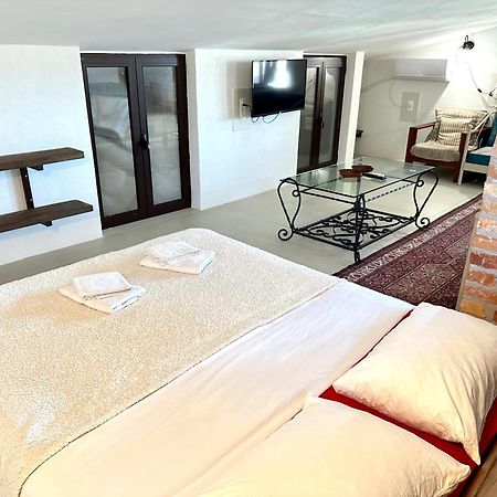 Apartments Simovic Tivat Eksteriør bilde