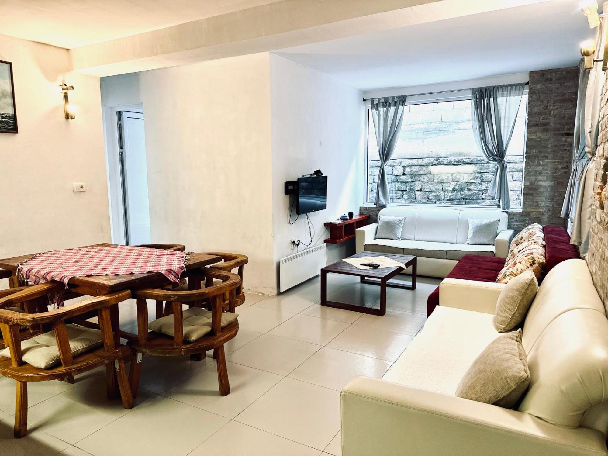 Apartments Simovic Tivat Eksteriør bilde